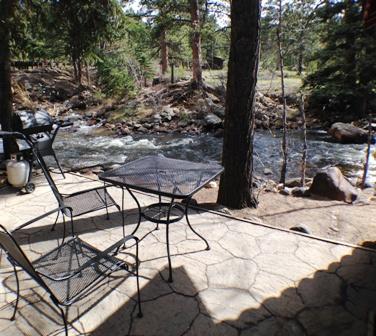Swiftcurrent Lodge - thumb 20