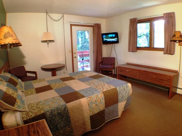 Swiftcurrent Lodge - thumb 41
