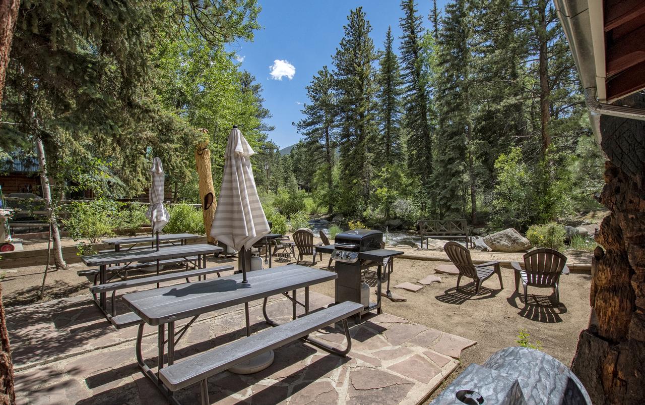 Swiftcurrent Lodge - thumb 14
