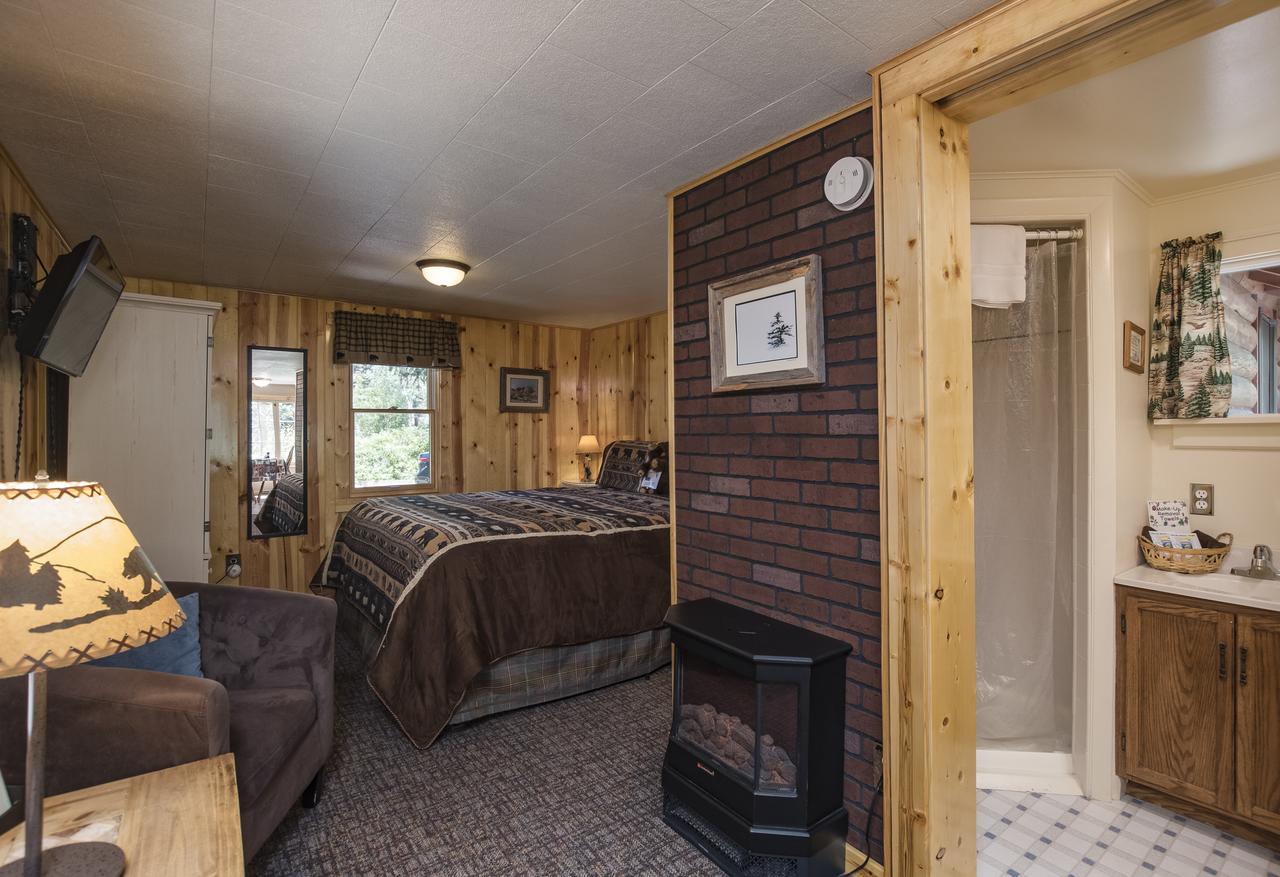 Swiftcurrent Lodge - thumb 35
