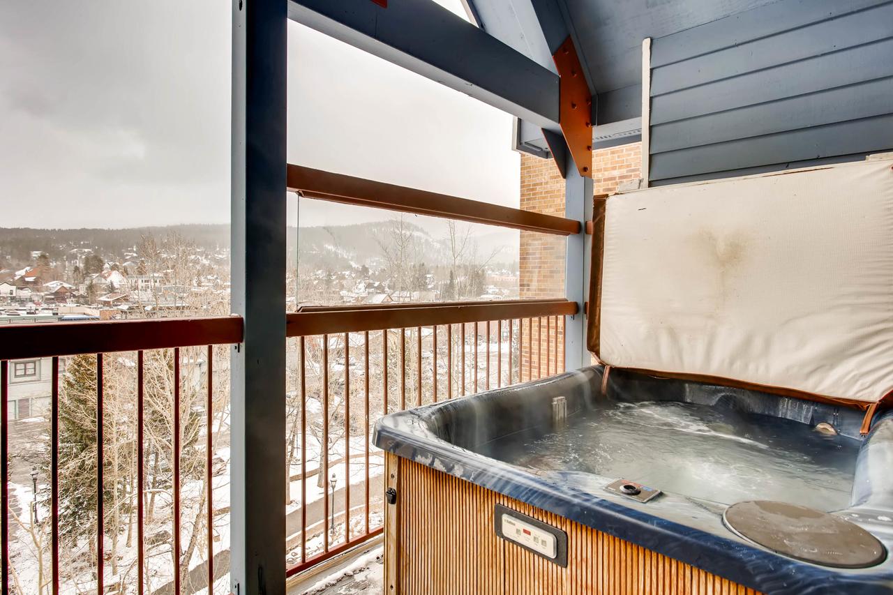 River Mountain Lodge - thumb 35