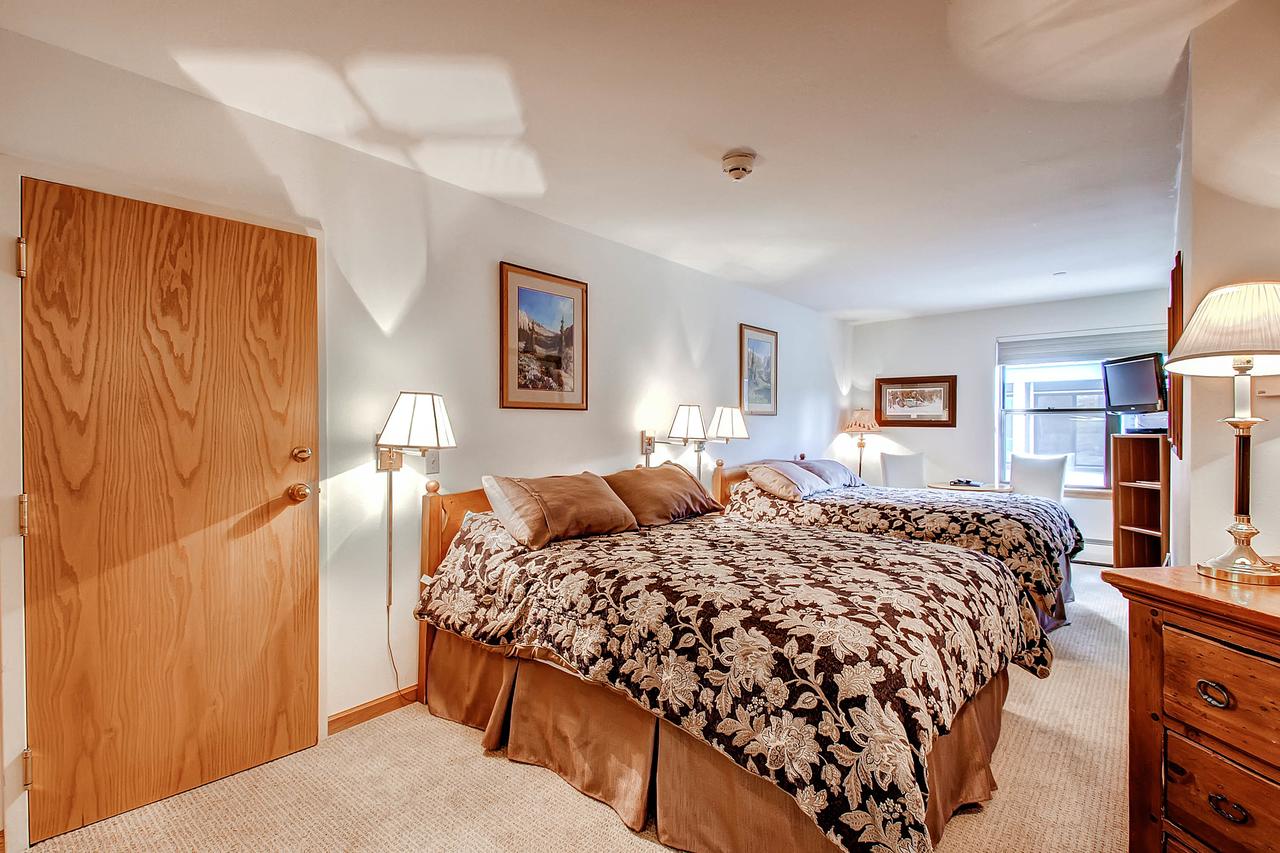 River Mountain Lodge - thumb 24