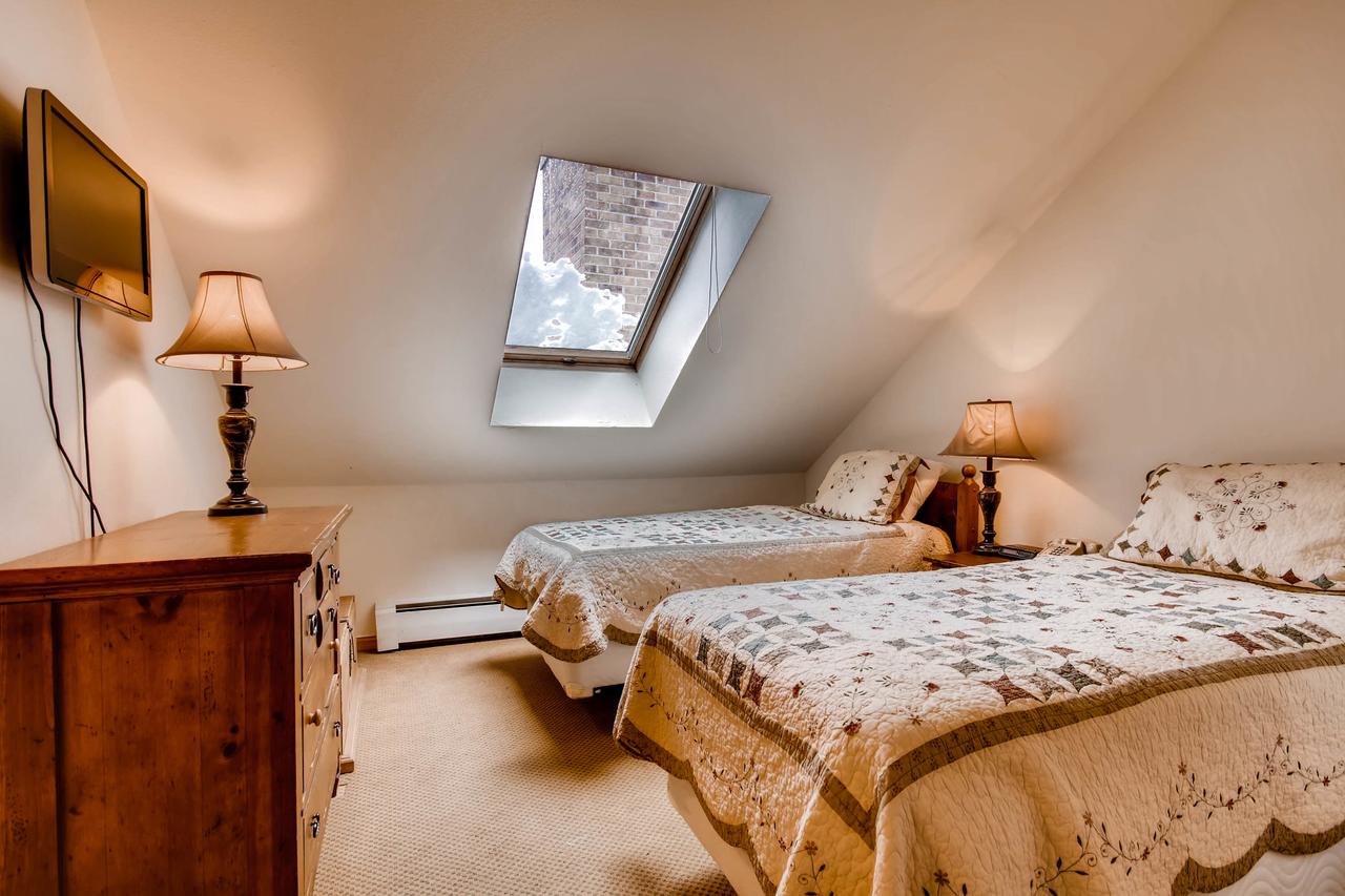 River Mountain Lodge - thumb 38