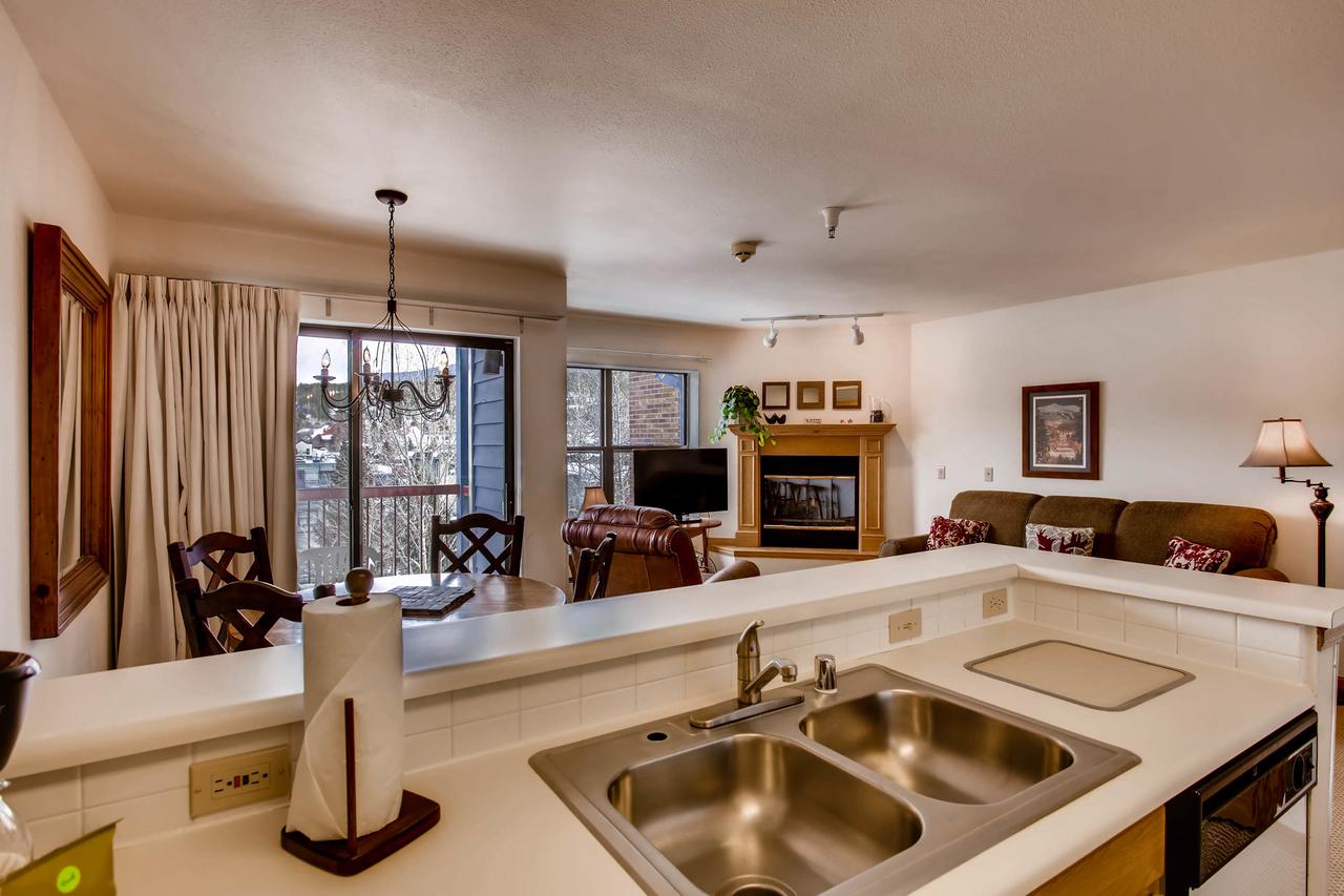 River Mountain Lodge - thumb 15