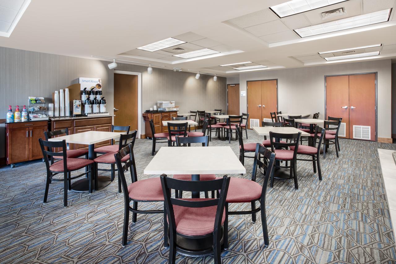 Holiday Inn Express Boulder - thumb 1