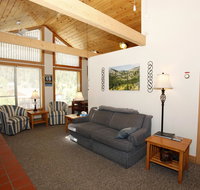 Alpenglow Unit 2 Laughing Magpie - Tourism Bookings