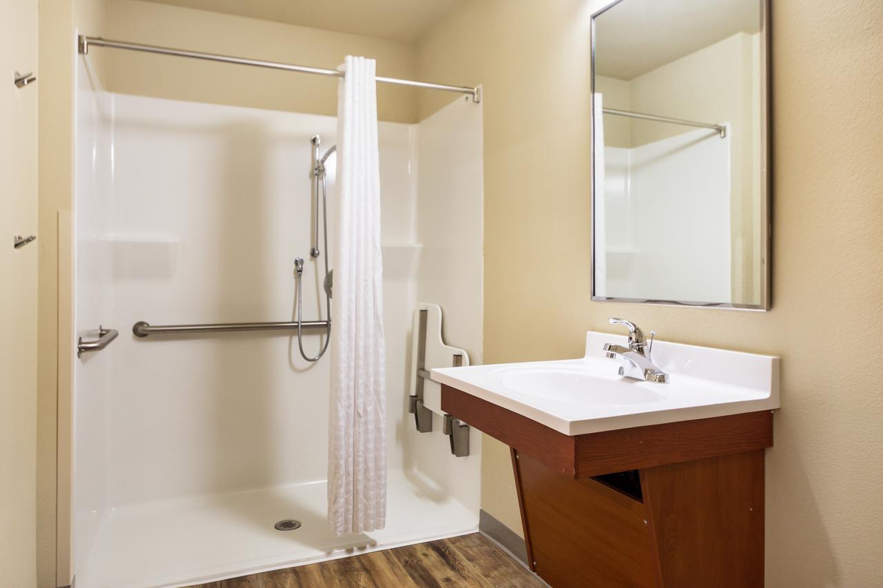 Econo Lodge Burlington - thumb 11