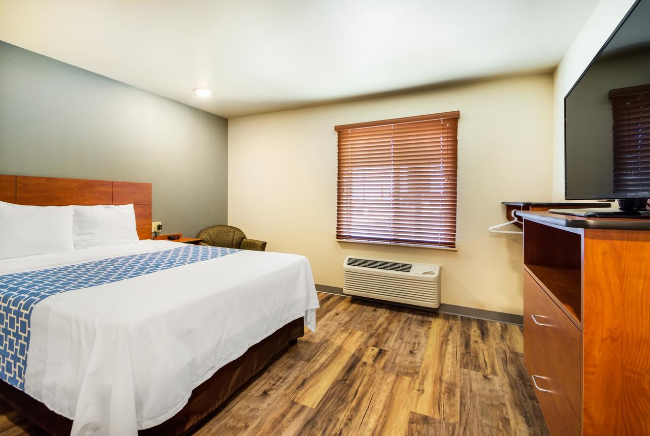 Econo Lodge Burlington - thumb 17
