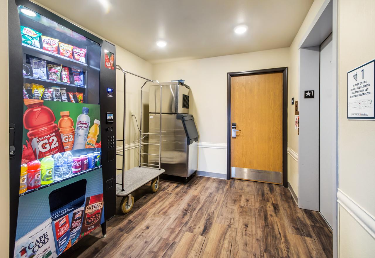 Econo Lodge Burlington - thumb 34