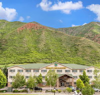 Quality Inn & Suites On The River - USA Accommodation