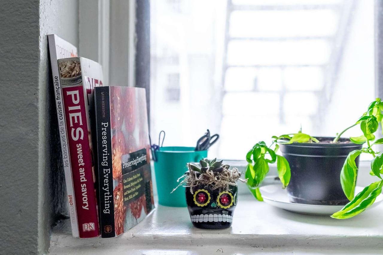 Capitol Hill Den - thumb 7