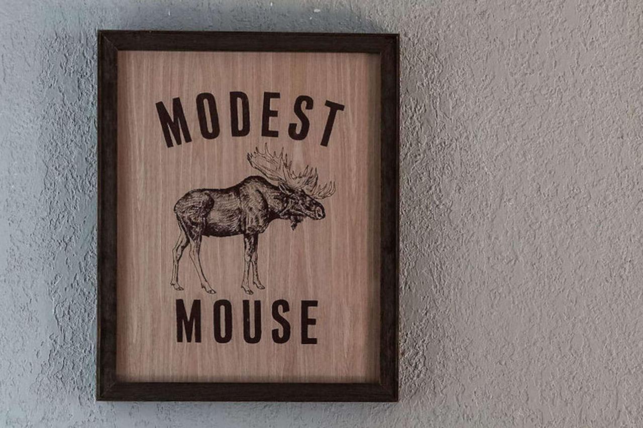 Capitol Hill Den - thumb 3