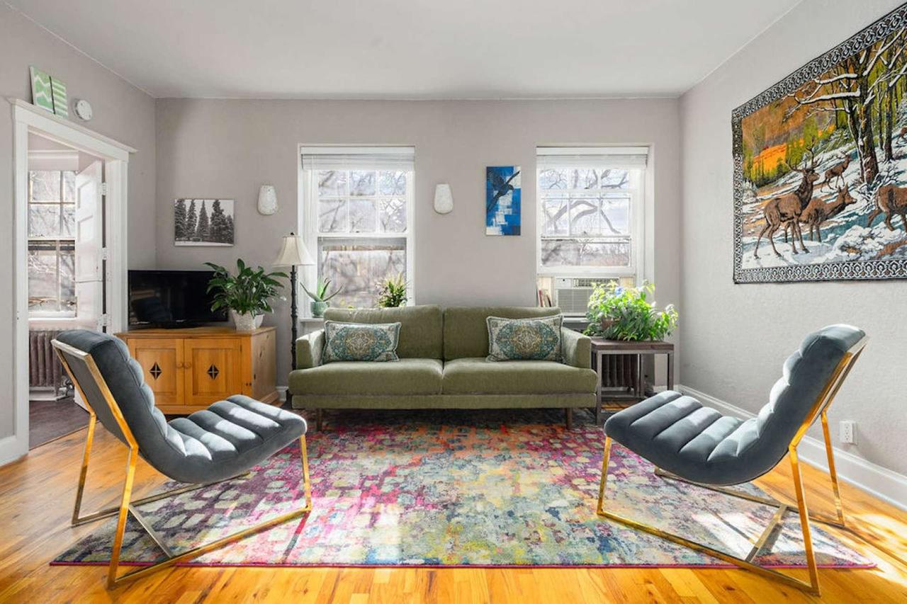 Capitol Hill Den - thumb 0