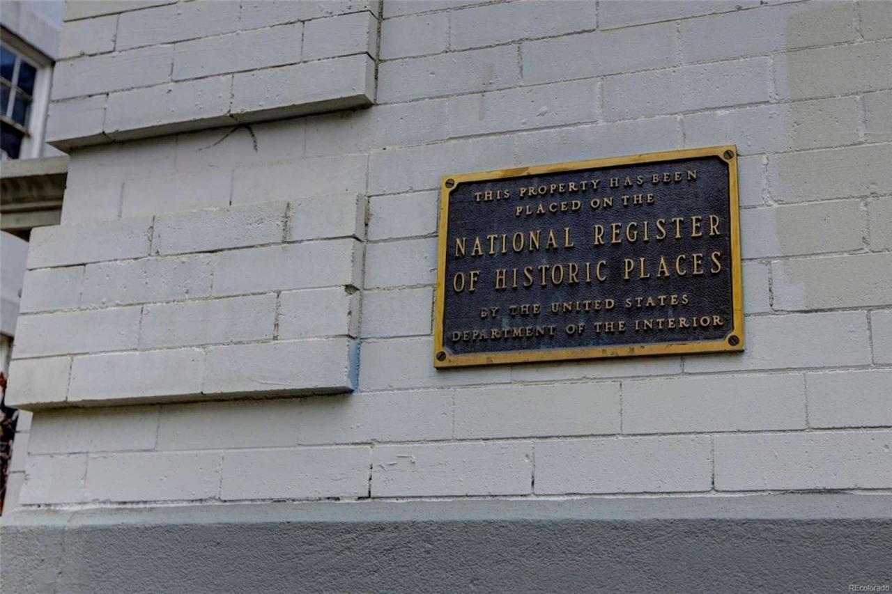 Capitol Hill Den - thumb 13