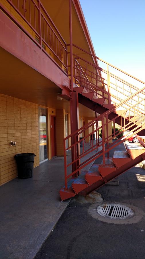 Essex House Motel - thumb 14