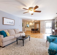 Gorgeous home walk to lightrail 20 minute drive to Denver - Tourism Bookings