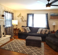 Remodeled house walk to Old Littleton Town shopping and light rail - Tourism Bookings