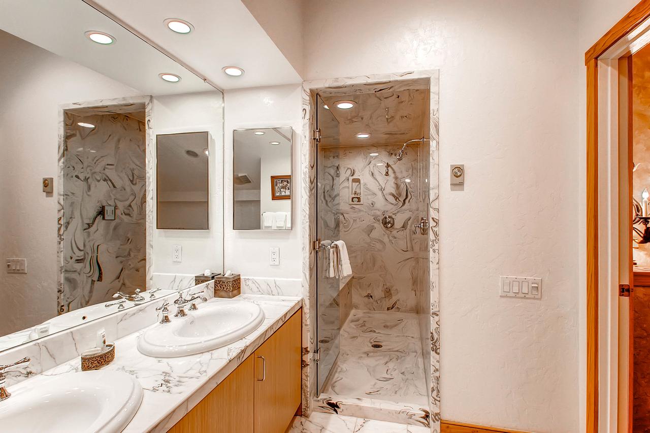 The Centennial Residences Unit 22 - thumb 5