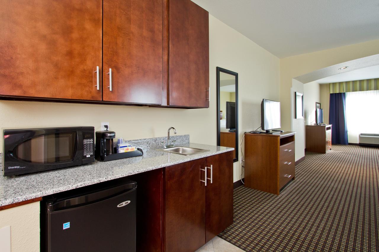 Holiday Inn Express And Suites Denver East Peoria Street - thumb 8