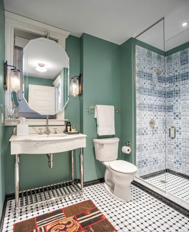 Graduate New Haven - thumb 35