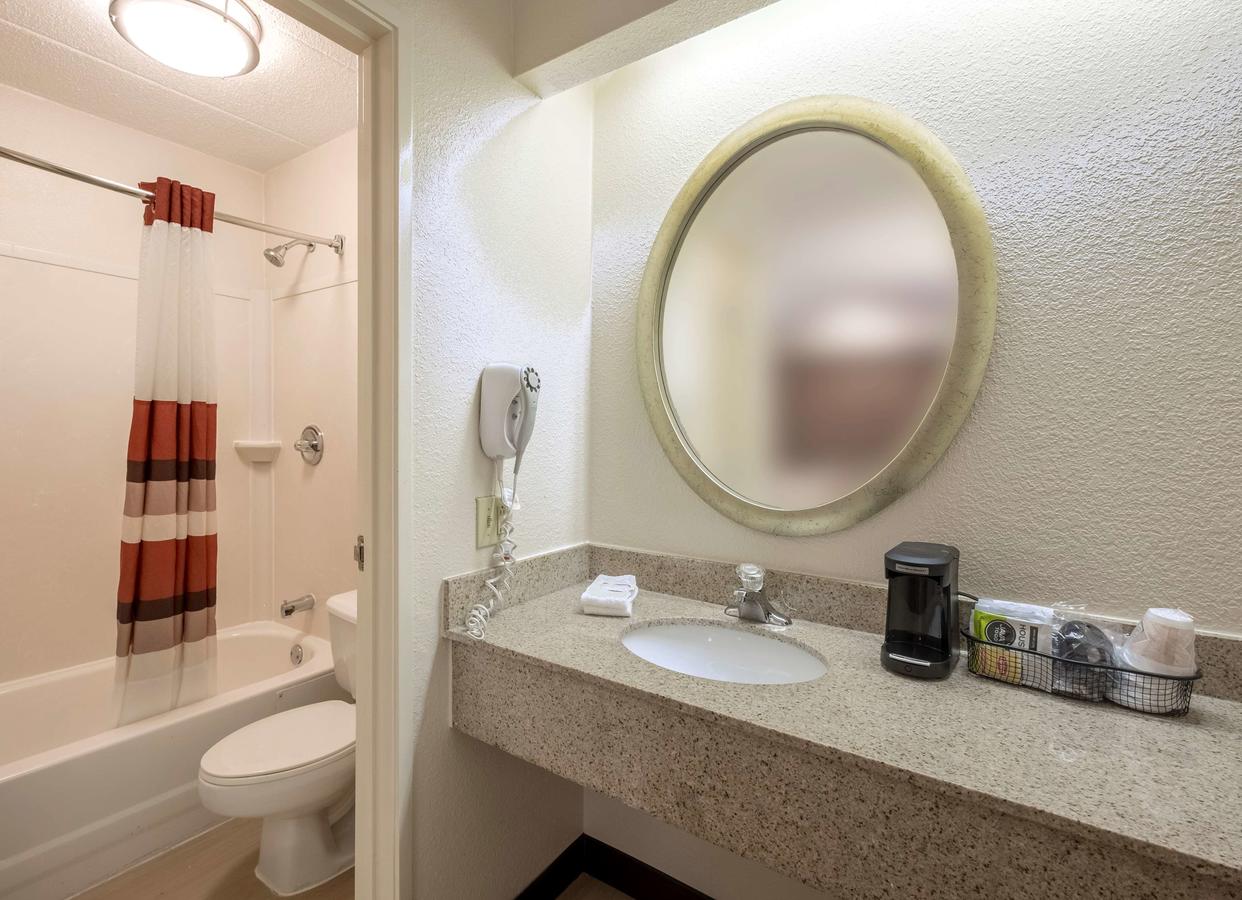 Red Roof Inn Milford - New Haven - thumb 6