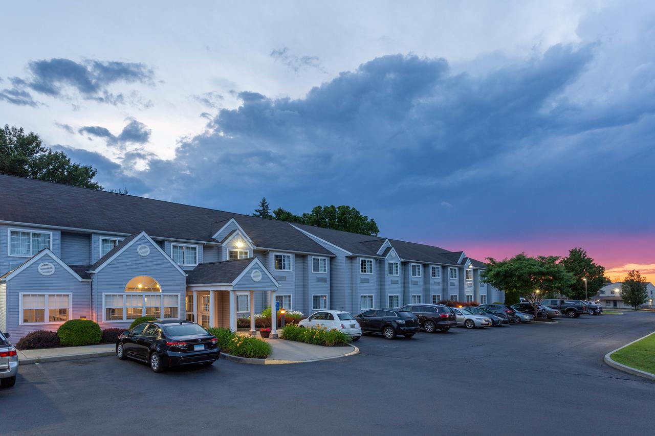Microtel Inn & Suites By Wyndham Bethel/Danbury - thumb 4