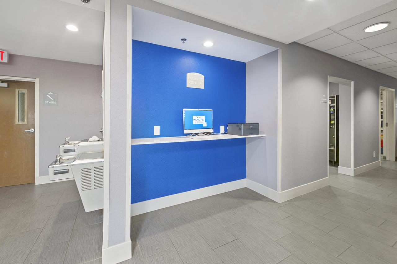 Microtel Inn & Suites By Wyndham Bethel/Danbury - thumb 28