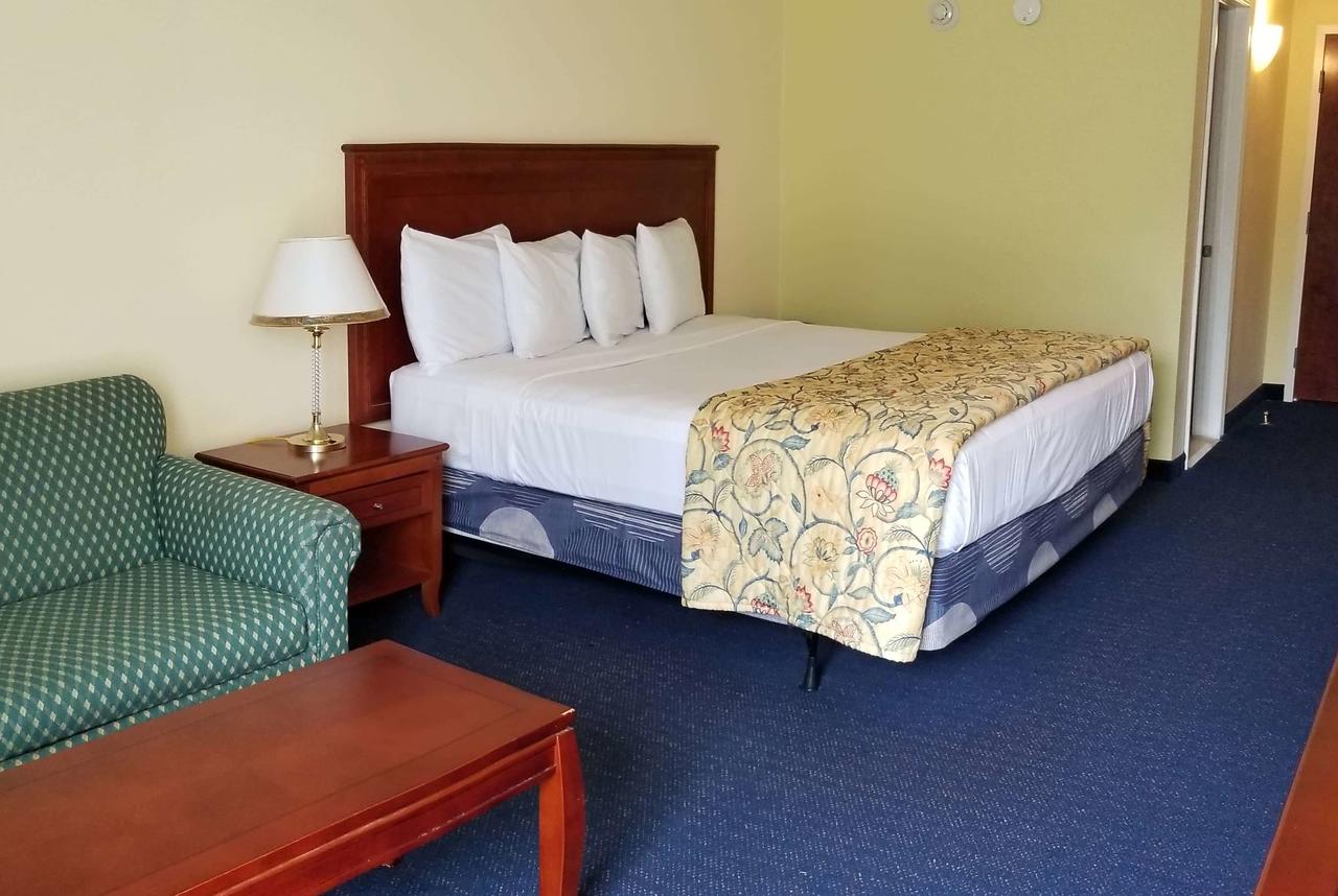 Travelodge By Wyndham Windsor Locks - thumb 0