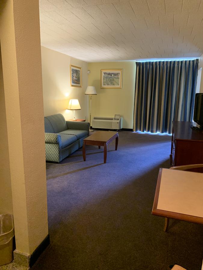Travelodge By Wyndham Windsor Locks - thumb 2