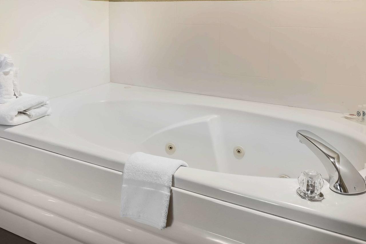 Comfort Suites Norwich - thumb 27