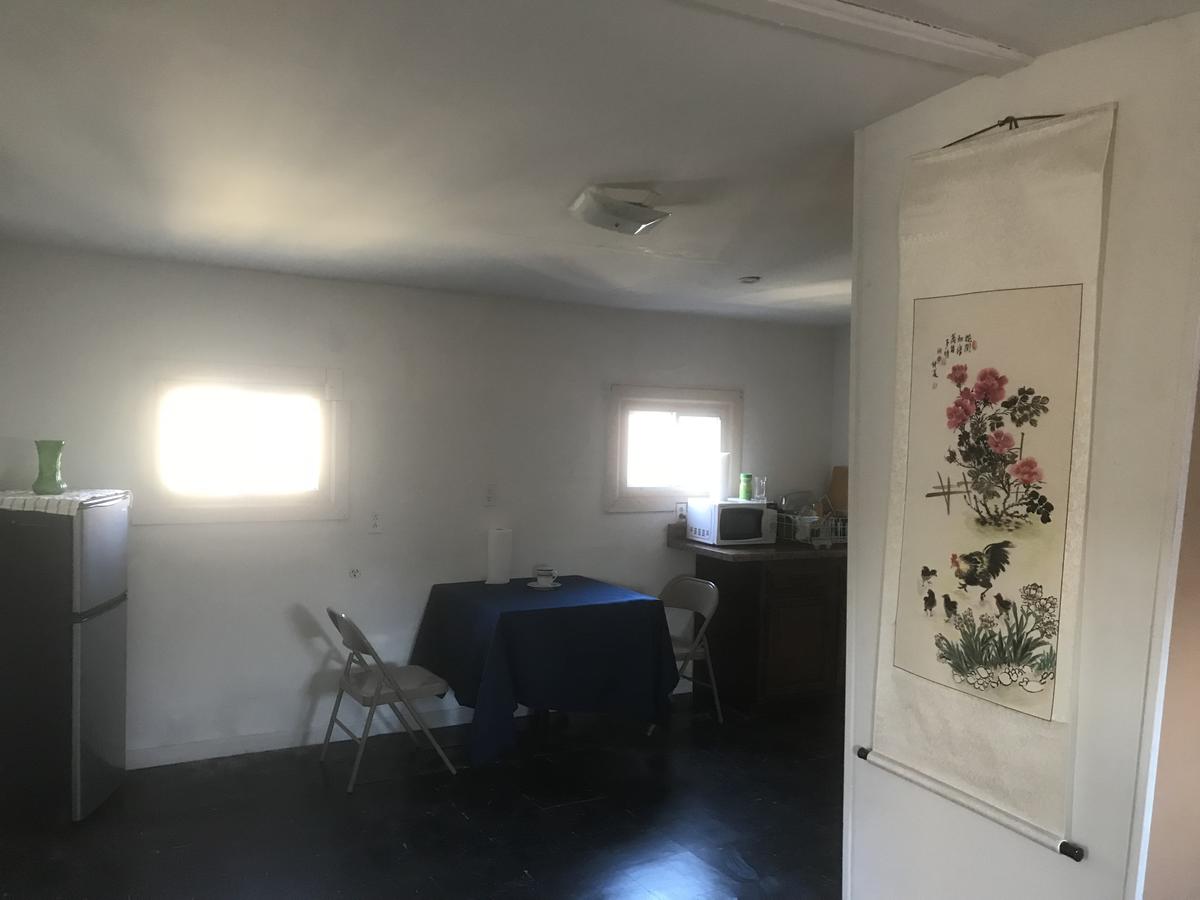 2Br Studio Across From Yale Smillow - thumb 1