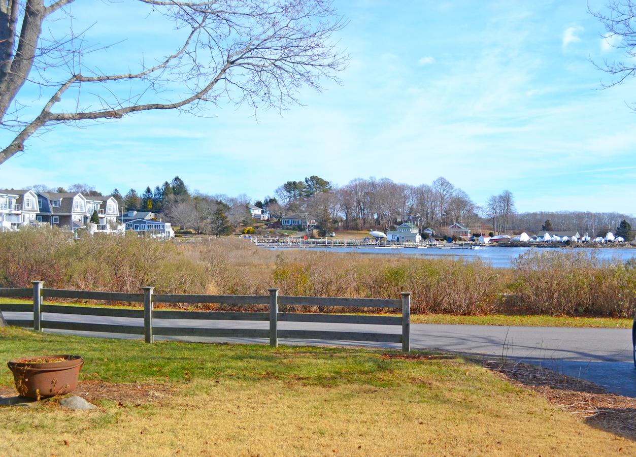 Caster Holdings Too! - thumb 6