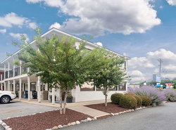 Rodeway Inn & Suites - Rehoboth Beach