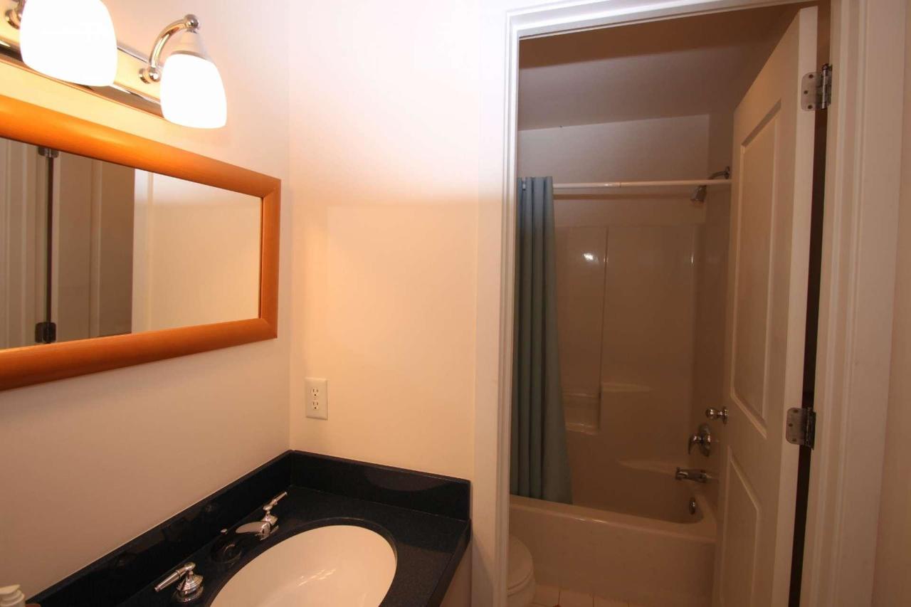 216 New Castle St. - thumb 28