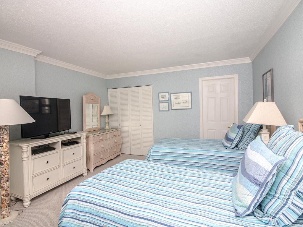 1403N Edgewater House Condo - thumb 8