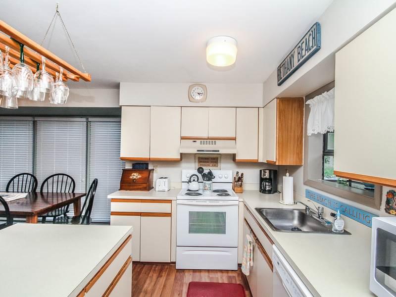 1008D Brighton View Condo - thumb 5