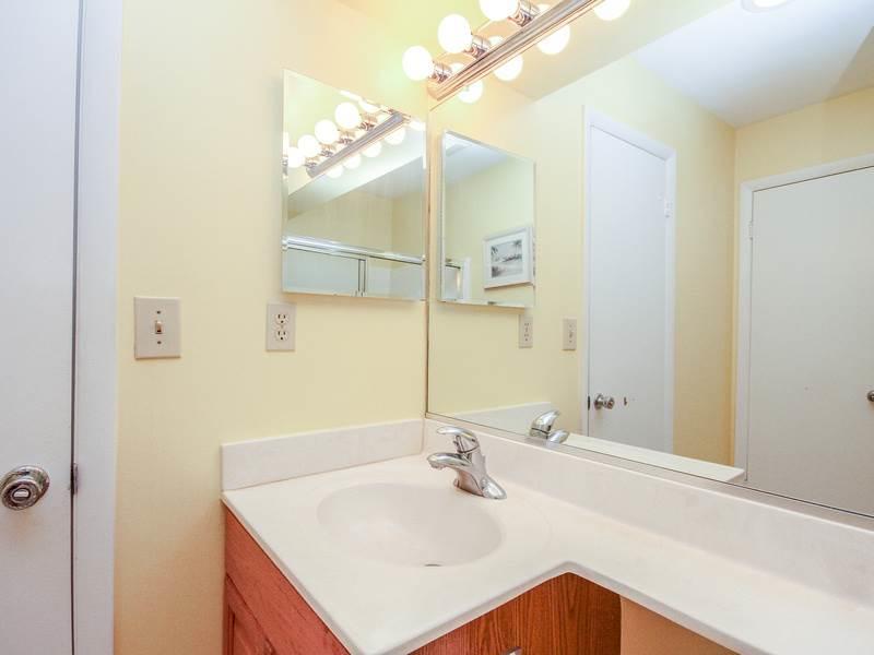 2004 Doubles Court Condo - thumb 2