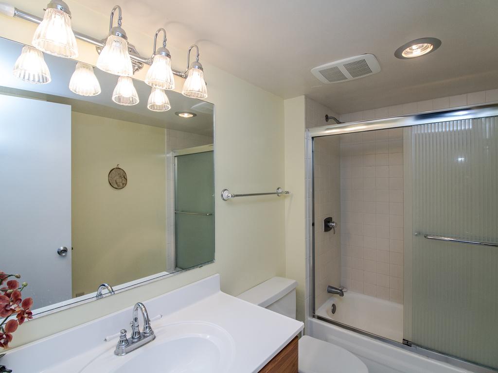 1002N Edgewater House Condo - thumb 12