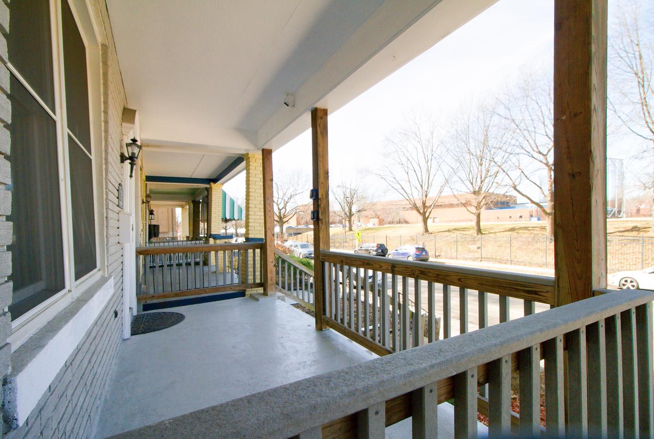 THE GRAY HOUSE BY GALLAUDET 4 BR - thumb 2