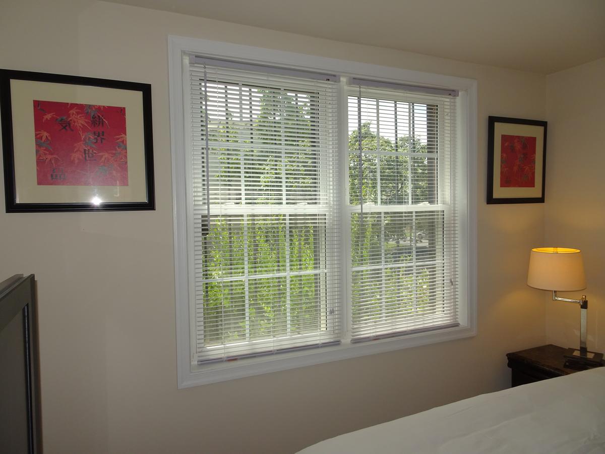 Affordable 2bdrm Home-FREE Designated Parking - thumb 15