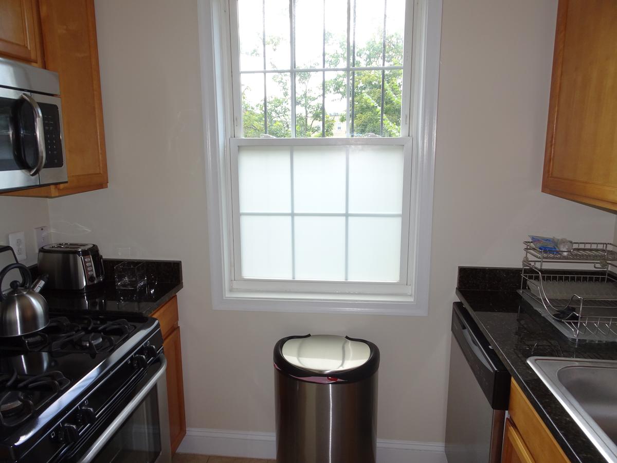 Affordable 2bdrm Home-FREE Designated Parking - thumb 6