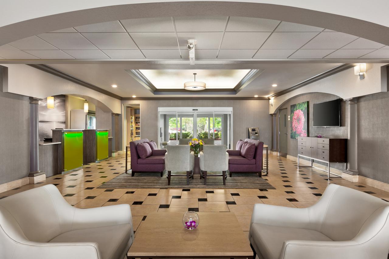 La Quinta By Wyndham Port Charlotte - thumb 10
