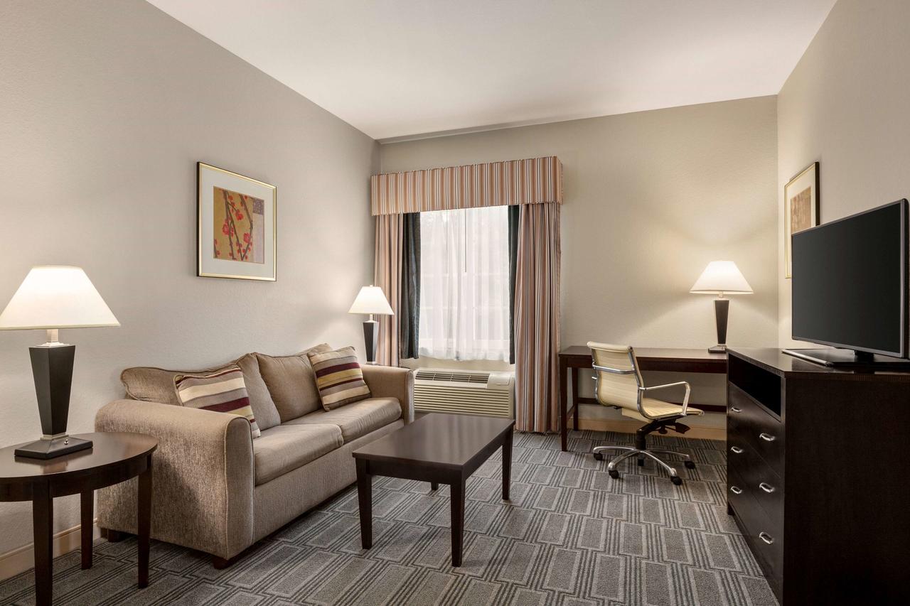 La Quinta By Wyndham Port Charlotte - thumb 0