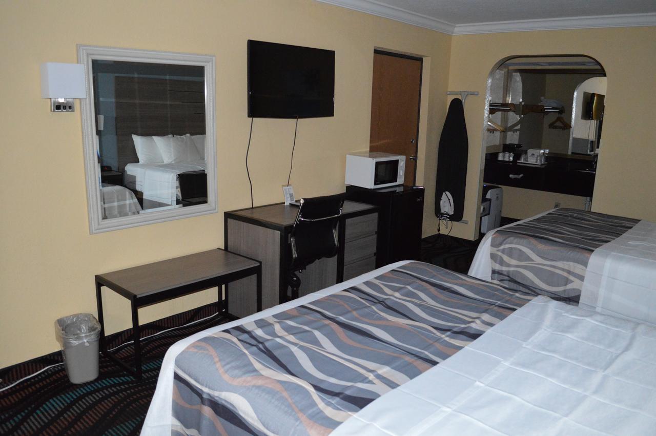 Americas Best Value Inn Fort Myers - thumb 36