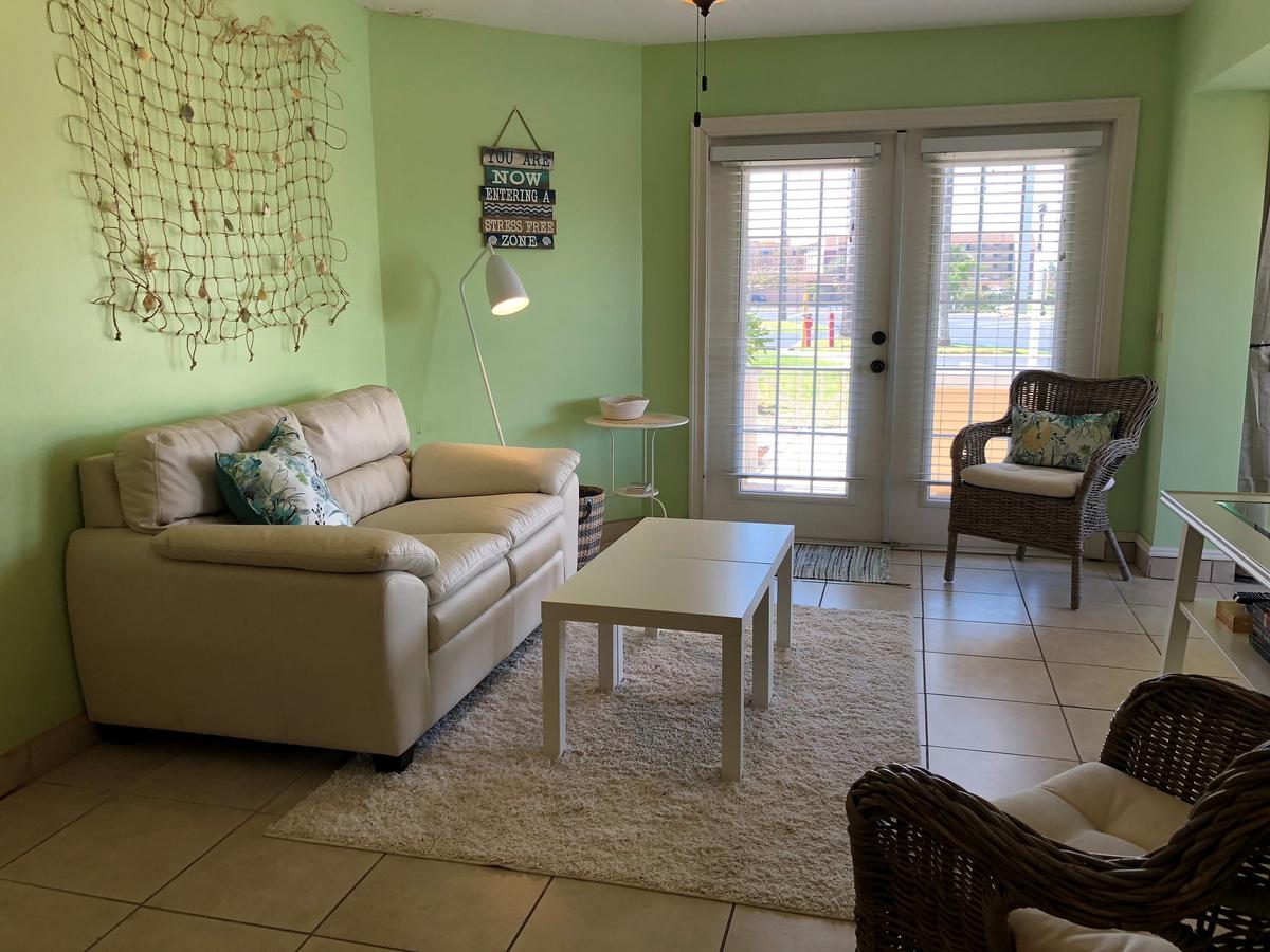 Royal Mansions Resort - thumb 2