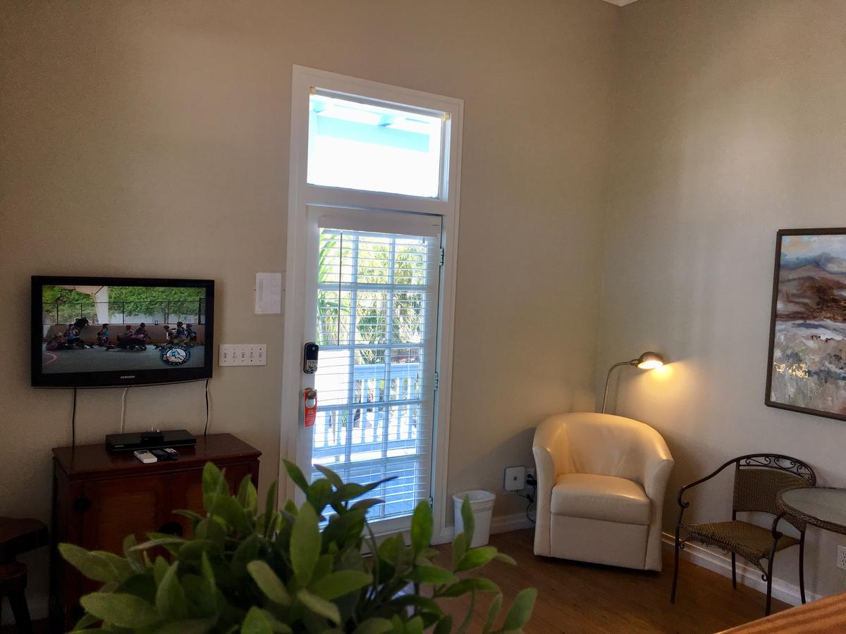 Douglas House - thumb 5