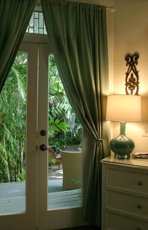 The Mermaid & The Alligator - thumb 7