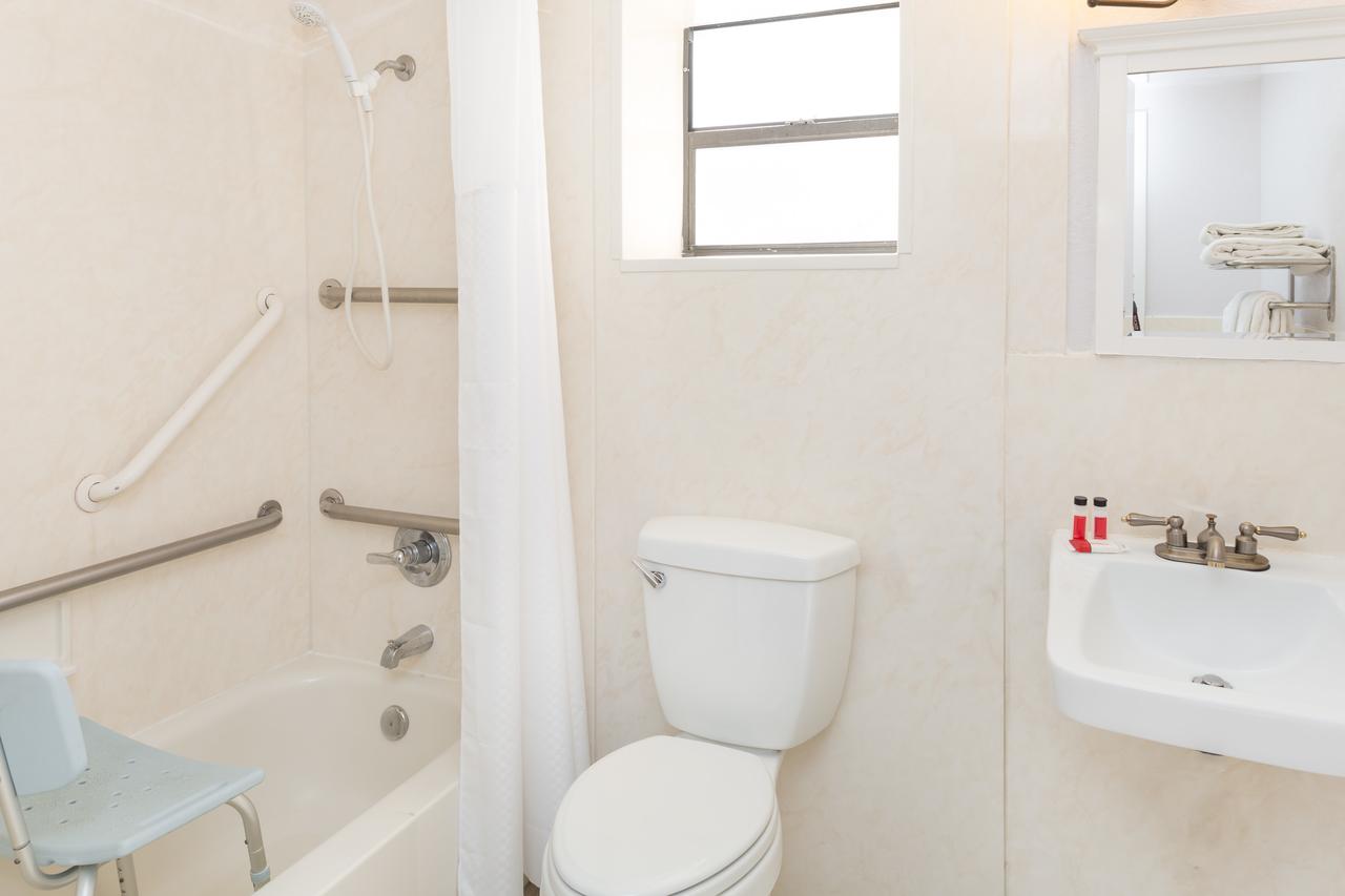 Ocean Reef Hotel - thumb 43