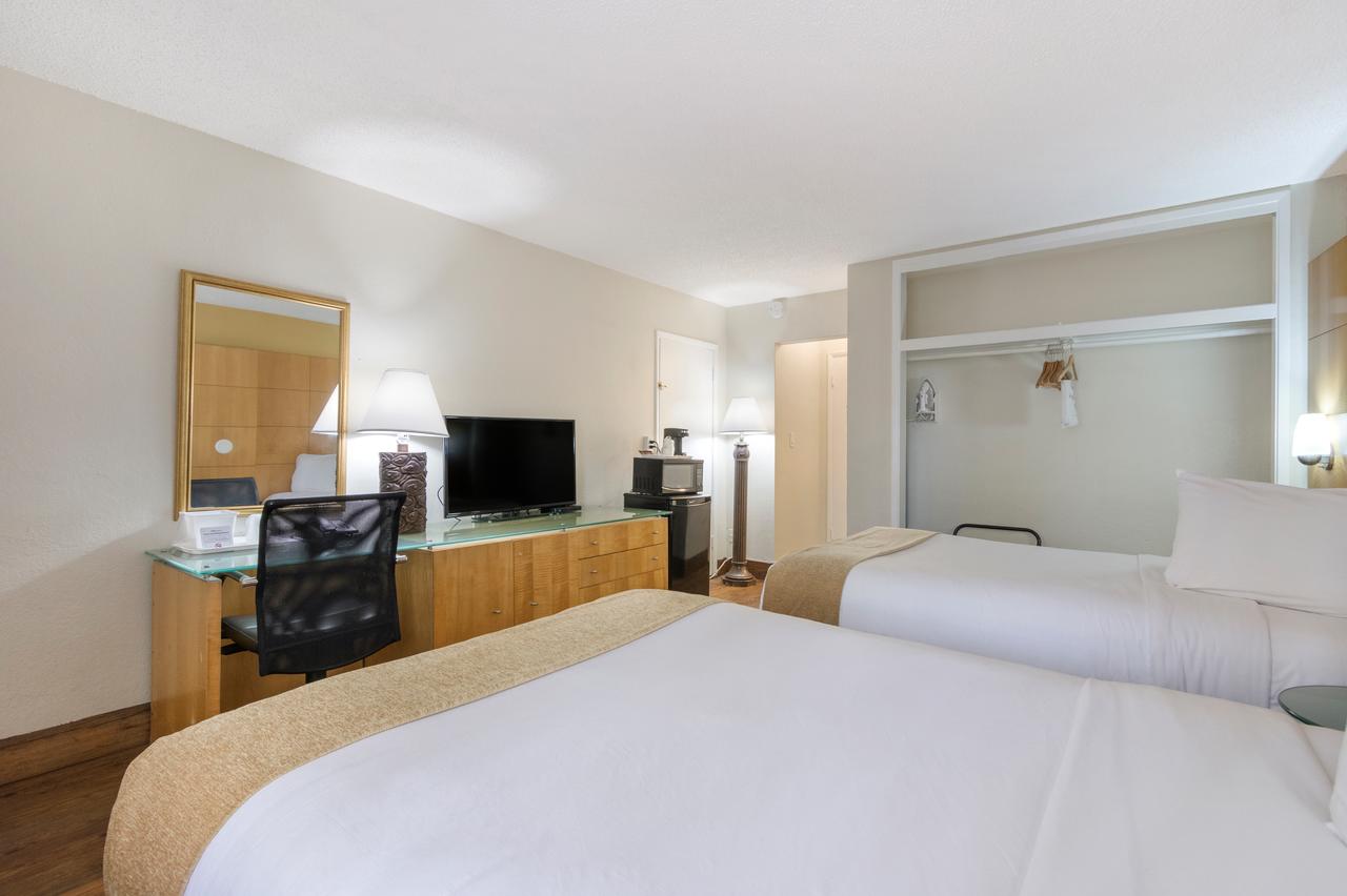 Ocean Reef Hotel - thumb 21