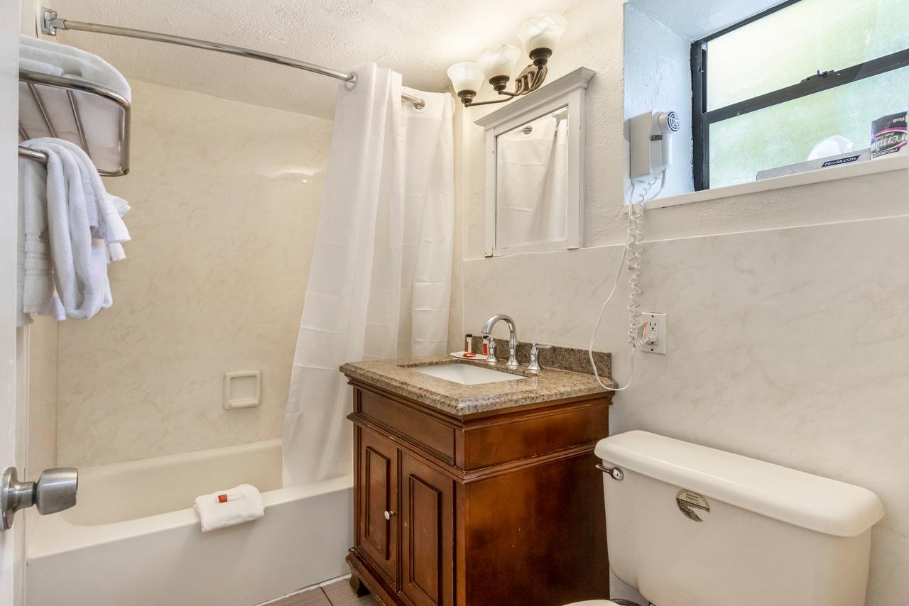 Ocean Reef Hotel - thumb 30